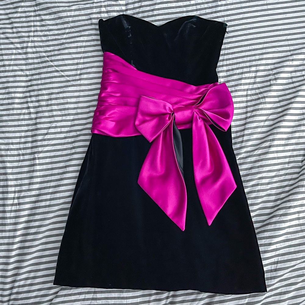 🎉HP 1/24🎉 🎀Betsey Johnson 80’s Cocktail Dress